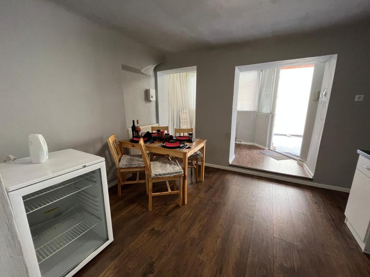 Appartement Grey House à Braşov Extérieur photo