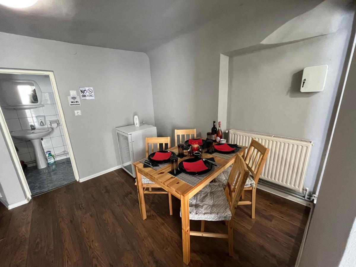 Appartement Grey House à Braşov Extérieur photo